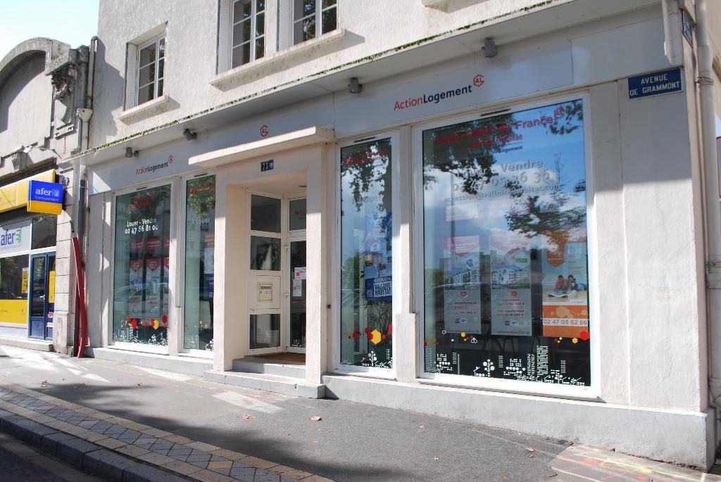 Façade d'une agence Valloire Habitat située sur l'Avenue de Grammont à Tours