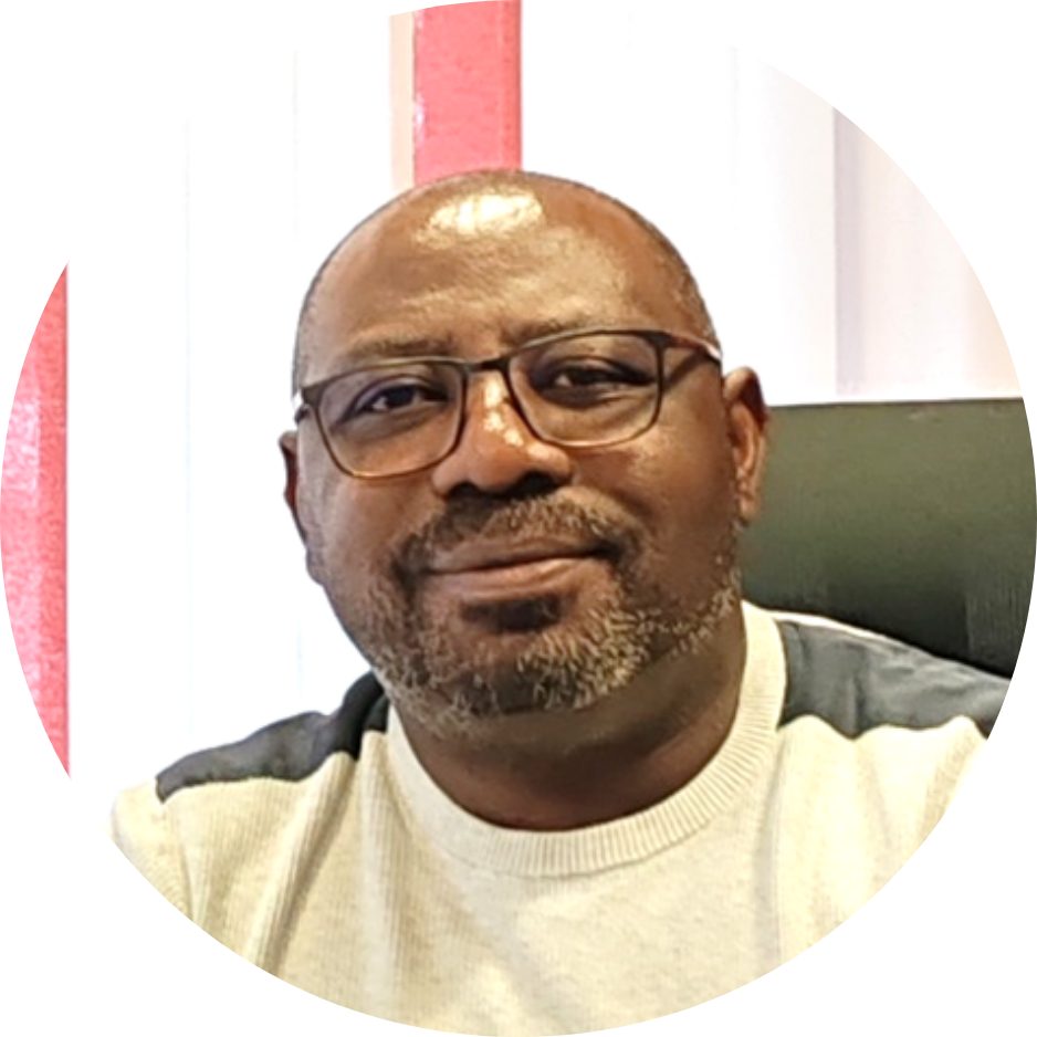 Alexis-Ndouehe_Directeur-Adjoint_Mutuelle Catalane_Rond